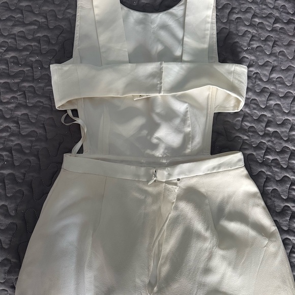 BCBGMaxazria white shorts cocktail and party dress - Picture 4 of 7